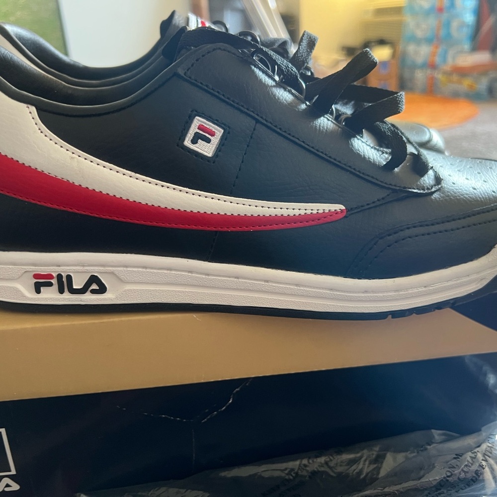 Fila Men's Black Sneakers with White and Red Highlights